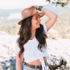 Meet your Posher, Lauren